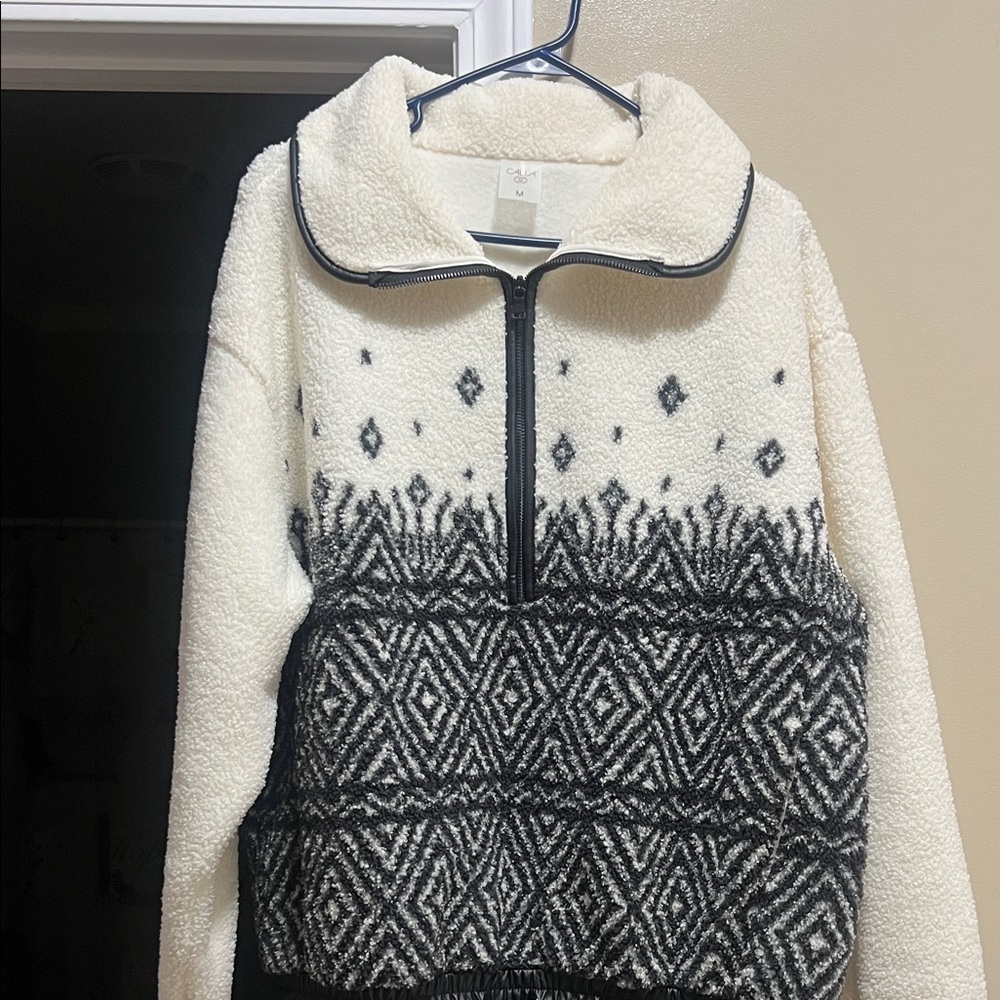 Women's Black and White Sweater